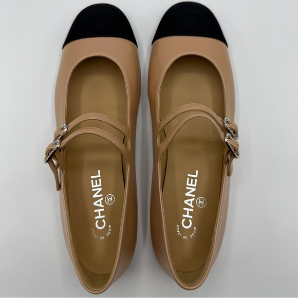 NEW NIB Chanel Beige Black Bicolor CC logo Cap Toe Mary Jane Buckle Ballet Flats - Picture 3 of 13